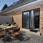 Rustic Retreat With Fireplace * Damshagen