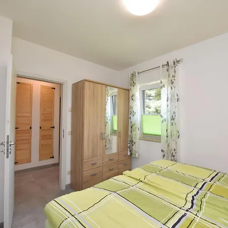 Rustic Retreat With Fireplace Damshagen