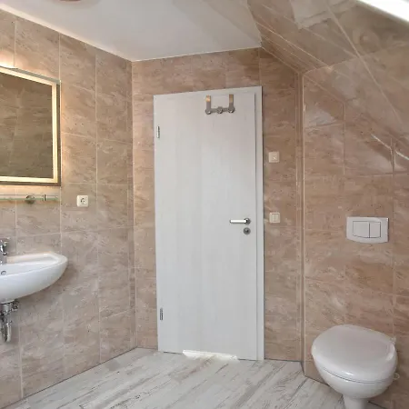 Rustic Retreat With Fireplace Holiday home